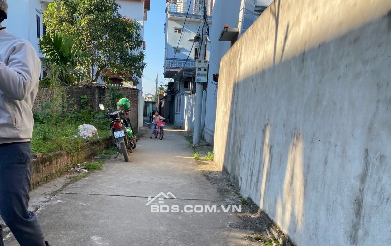 48M Nghĩa Lộ - Lạc Đạo đường xe 4 chỗ vào nhà giá nhỉnh 1 tỷ. LH 0362554684